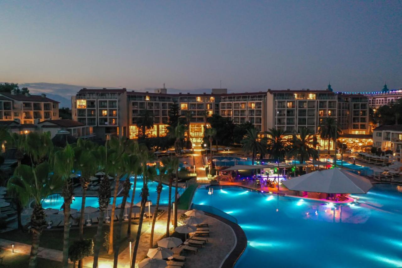 Arum Barut Collection Side
